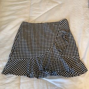 Gangnam Ruffle Mini Skirt 🖤